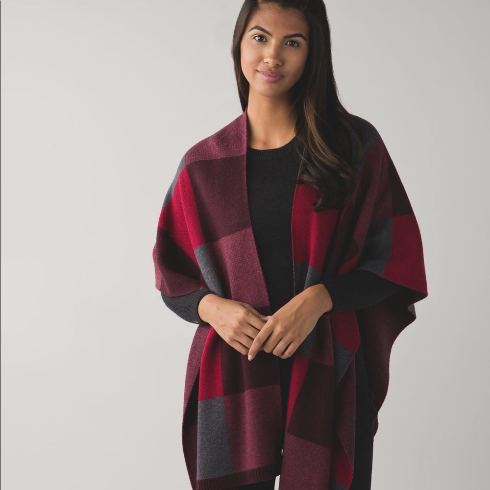 LULULEMON BUNDLE UP SCARF